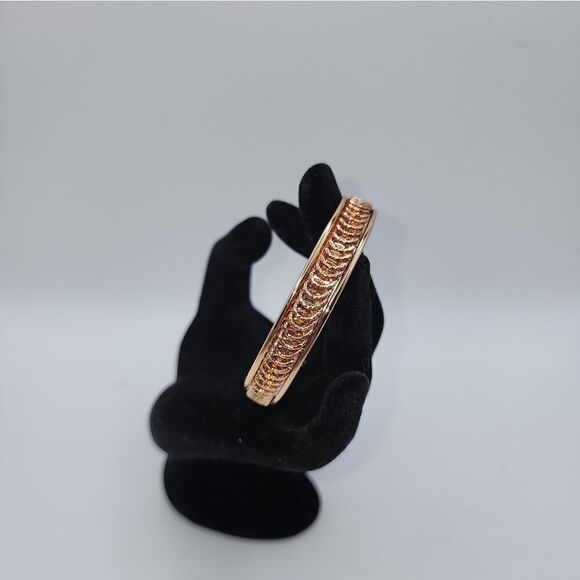 Bronzo Italia Average Diamond Cut Spiral Round Bangle NWOT - Picture 2 of 6